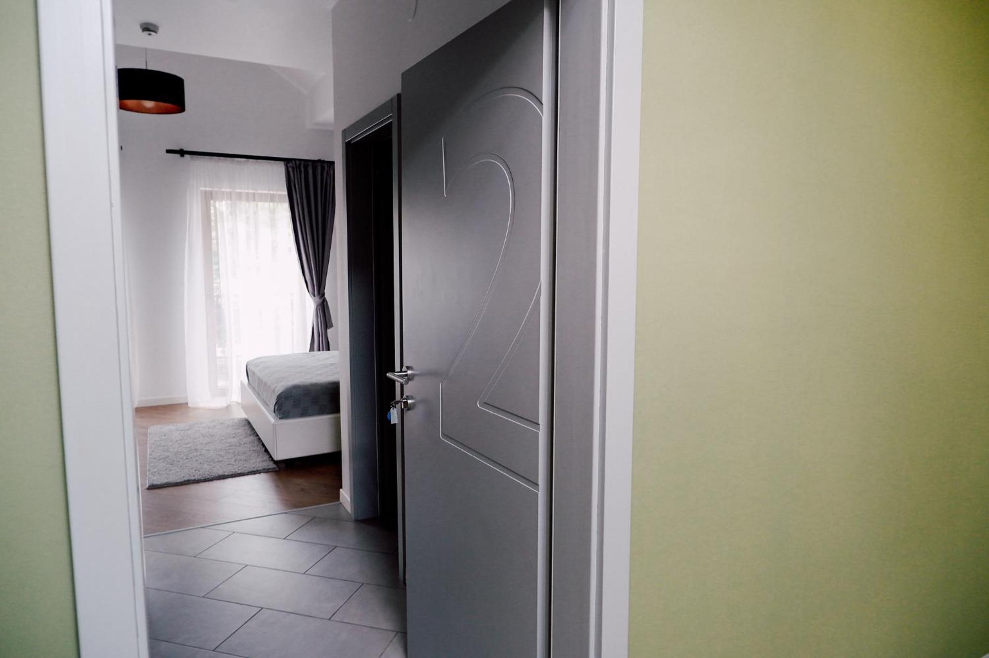 Cameră King cu balcon
